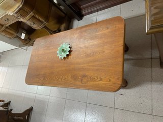 Mesa centro madera maciza curva