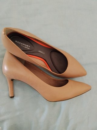Zapatos de vestir.