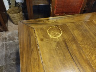 Mesa extensible antigua de madera maciza