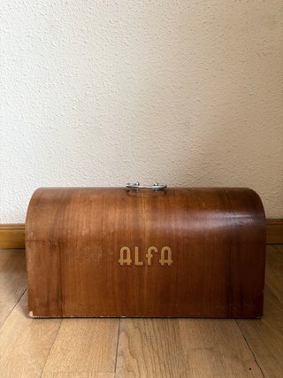 2 Cajas de madera de máquinas de coser Alfa
