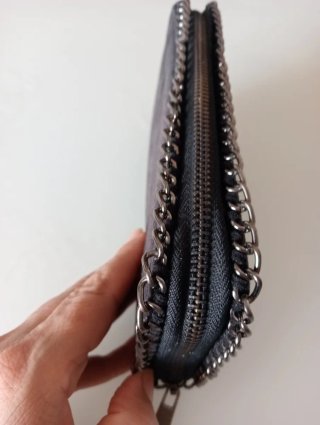 Portafoglio donna nero con catena