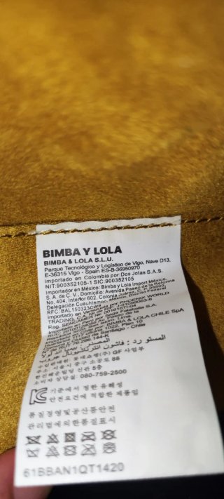 Bolso Bimba y Lola charol azul marino original