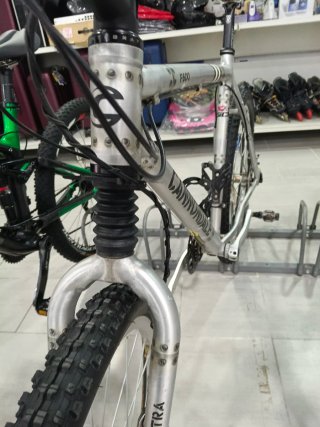 Bicicleta Cannondale F600