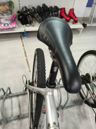 Bicicleta Cannondale F600