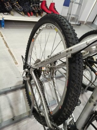Bicicleta Cannondale F600