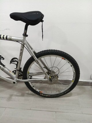 Bicicleta Cannondale F600
