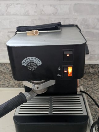 Cafetera Euromatic Negra