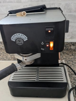 Cafetera Euromatic Negra