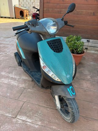 Se VENDE ciclomotor