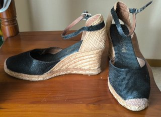 Zapatillas de esparto negras con algo de brillo