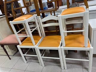 Juego de 3 sillas y taburete cocina
