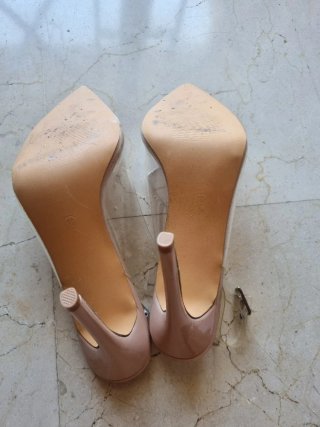 Zapatos de tacón transparentes beige