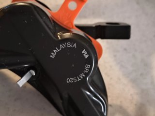 Juego de Frenos Shimano MT520