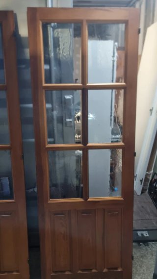 Puerta de madera rústica 80€ las 4