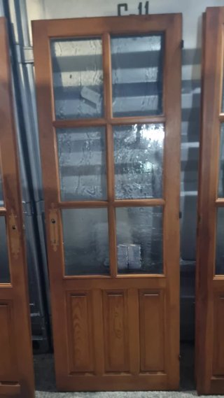 Puerta de madera rústica 80€ las 4