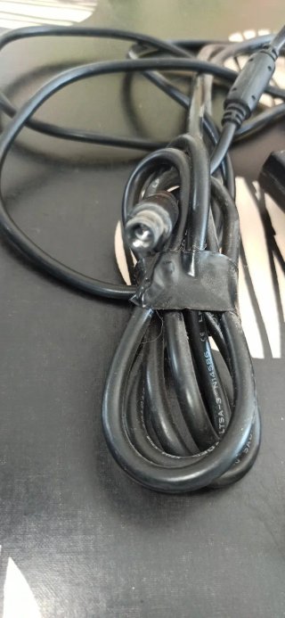 Cargador alimentador portátil Dell cable red regal
