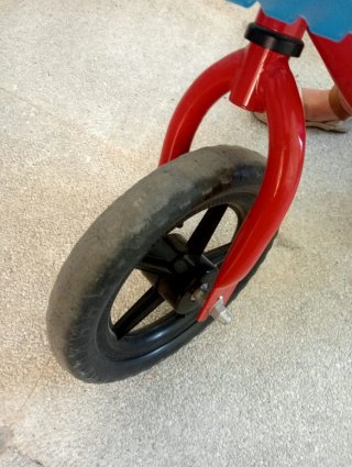 Bicicleta de aprendizaje RUNFIT roja