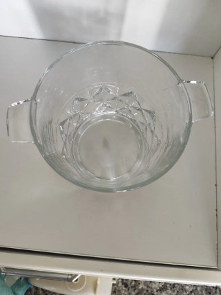 Cubierta de cristal con asas