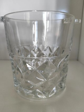 Cubierta de cristal con asas