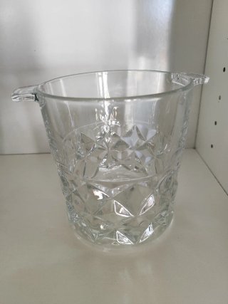 Cubierta de cristal con asas