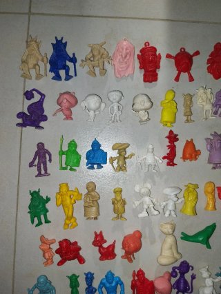Figuras Monocromáticas - Lote de 102 Figuras