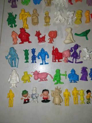 Figuras Monocromáticas - Lote de 102 Figuras