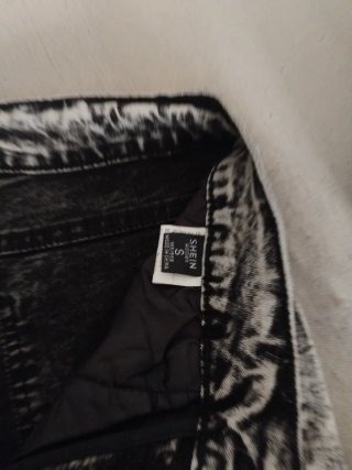 Pantalones vaqueros desgastados