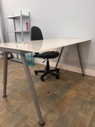 Mesa Escritorio Cristal Blanco y Metal