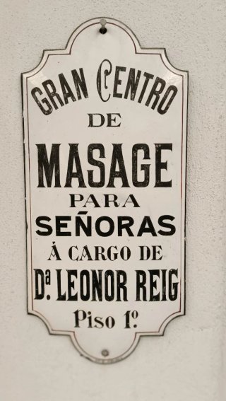 Cartel Porcelana Gran Centro de Masage Señoras