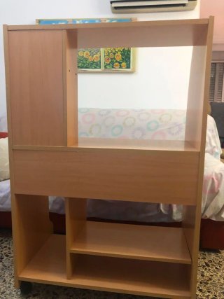 Escritorio con ruedas y almacenaje