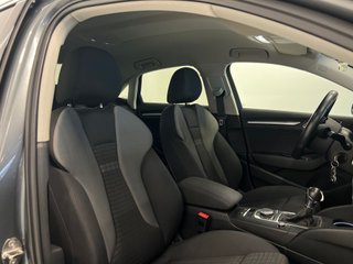 Audi A3 Sedán 1.8 TFSI 180cv S line Quattro S Tron