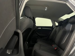 Audi A3 Sedán 1.8 TFSI 180cv S line Quattro S Tron