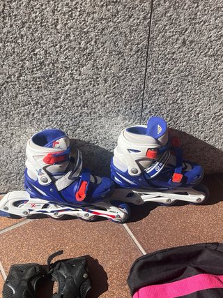 Patines niño Talla 33 + protecciones + bolsa