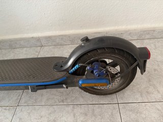 Patinete Eléctrico Negro y Azul