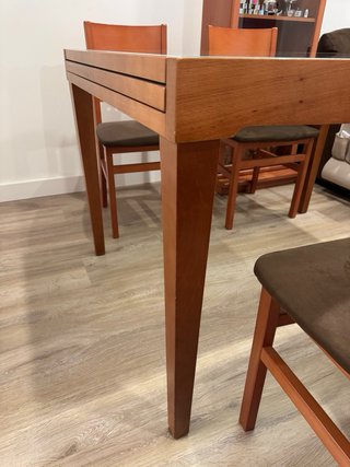 Mesa de comedor extensible de madera con 4 sillas