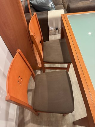 Mesa de comedor extensible de madera con 4 sillas