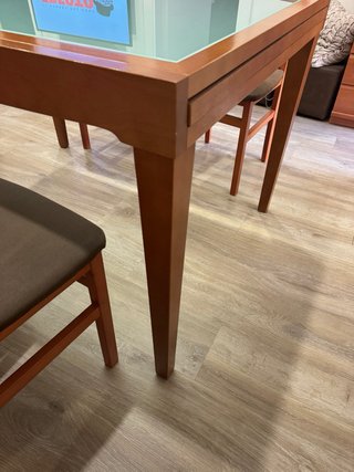 Mesa de comedor extensible de madera con 4 sillas