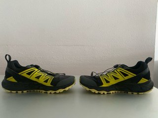 Zapatillas Salomon Montaña Negras/Amarillas