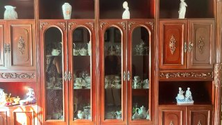 Mueble de madera antiguo