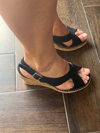 Cuñas de esparto tiras cruzadas negras