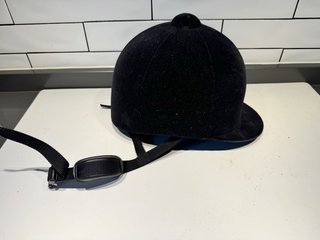 Casco montar caballo terciopelo 60cm