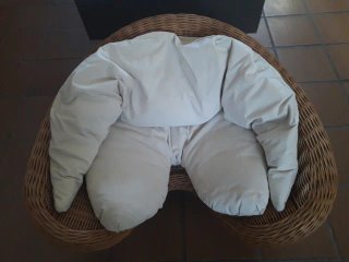 Sillón de mimbre oriental para meditación