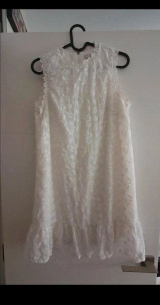 Vestido blanco con encaje