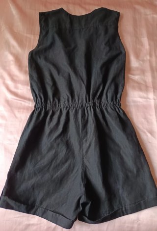 Mono corto negro con cremallera Talla S