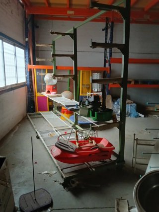 Estantería de taller con ruedas