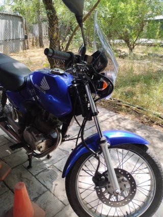 Moto Honda Titán 125