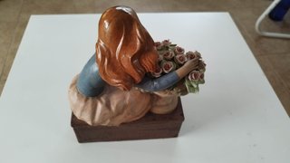 Porcelana Nadal Joven con Flores