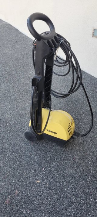 HIDROLIMPIADORA KARCHER 490
