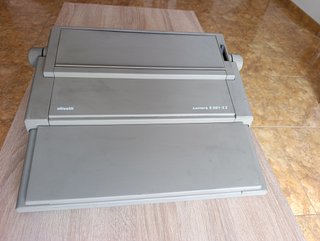 Maquina de escribir Olivetti Lettera E 501-II