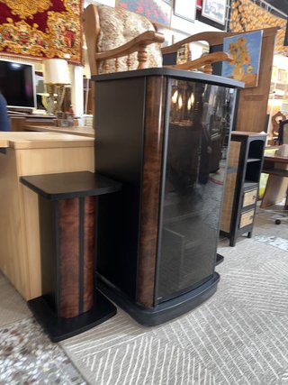 MUEBLE PARA EQUIPO DE MÚSICA
